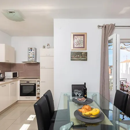 Boja Nel Blu Stanici