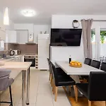 Boja Nel Blu Апартаменты Stanici